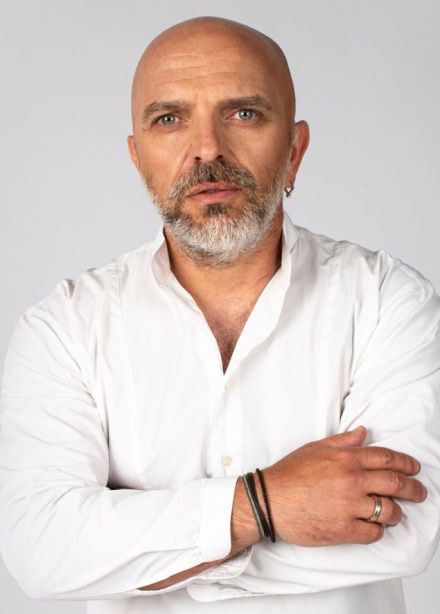 Александр Шоуа и группа «Непара»