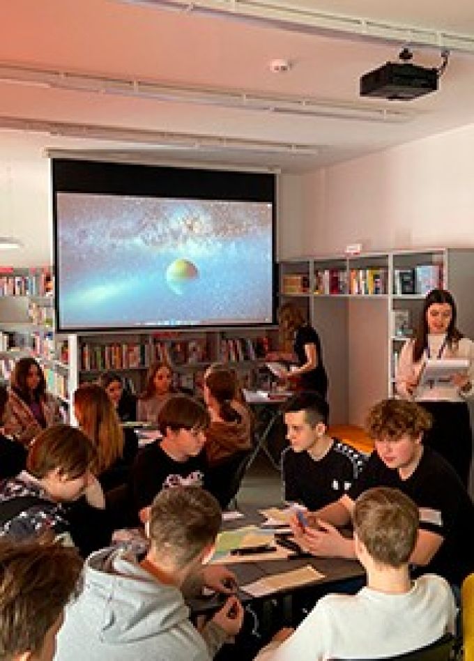 Интеллектуальная игра "Битва читающих". Модельная библиотека семейного чтения "Библиоград"