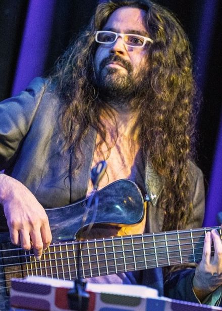 Кристиан Галвес и его трио