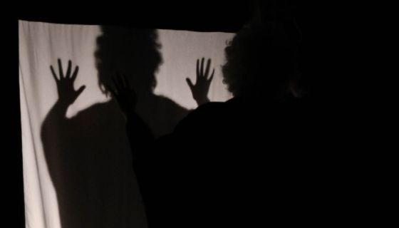 Спектакль «Кто живёт в темноте»