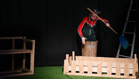 Спектакль «Бабушка напрокат»