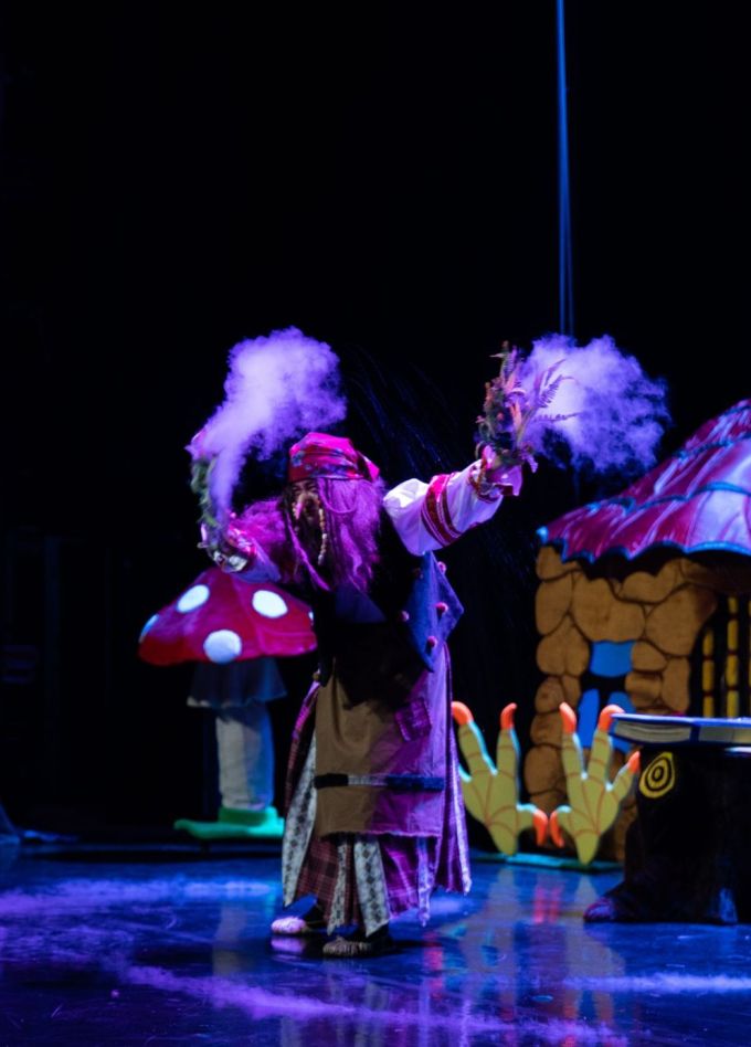 Шоу «Баба Яга»