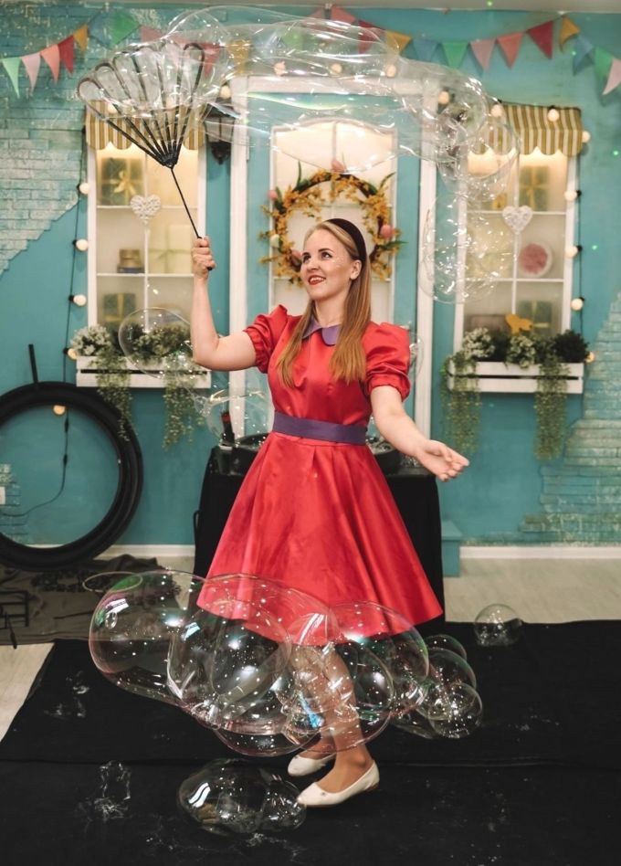 Шоу мыльных пузырей с Дедом Морозом и Снегурочкой