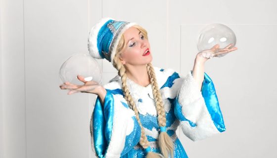 Шоу мыльных пузырей с Дедом Морозом и Снегурочкой