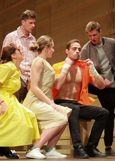 Спектакль «Вот так и живём»