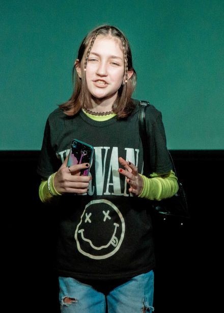 Полина ищет па