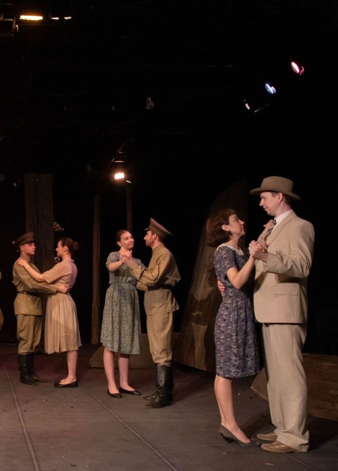 Спектакль «Однажды в Ёжкиных Кошках»