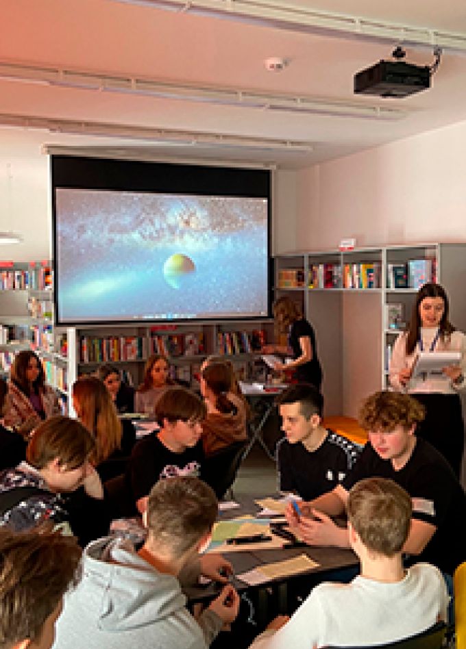 Интеллектуальная игра "Битва читающих" (Модельная библиотека семейного чтения "Библиоград")